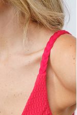TP0515_TOP_FITNESS_KAMARIA_VERMELHO_UNICA_DETALHE02