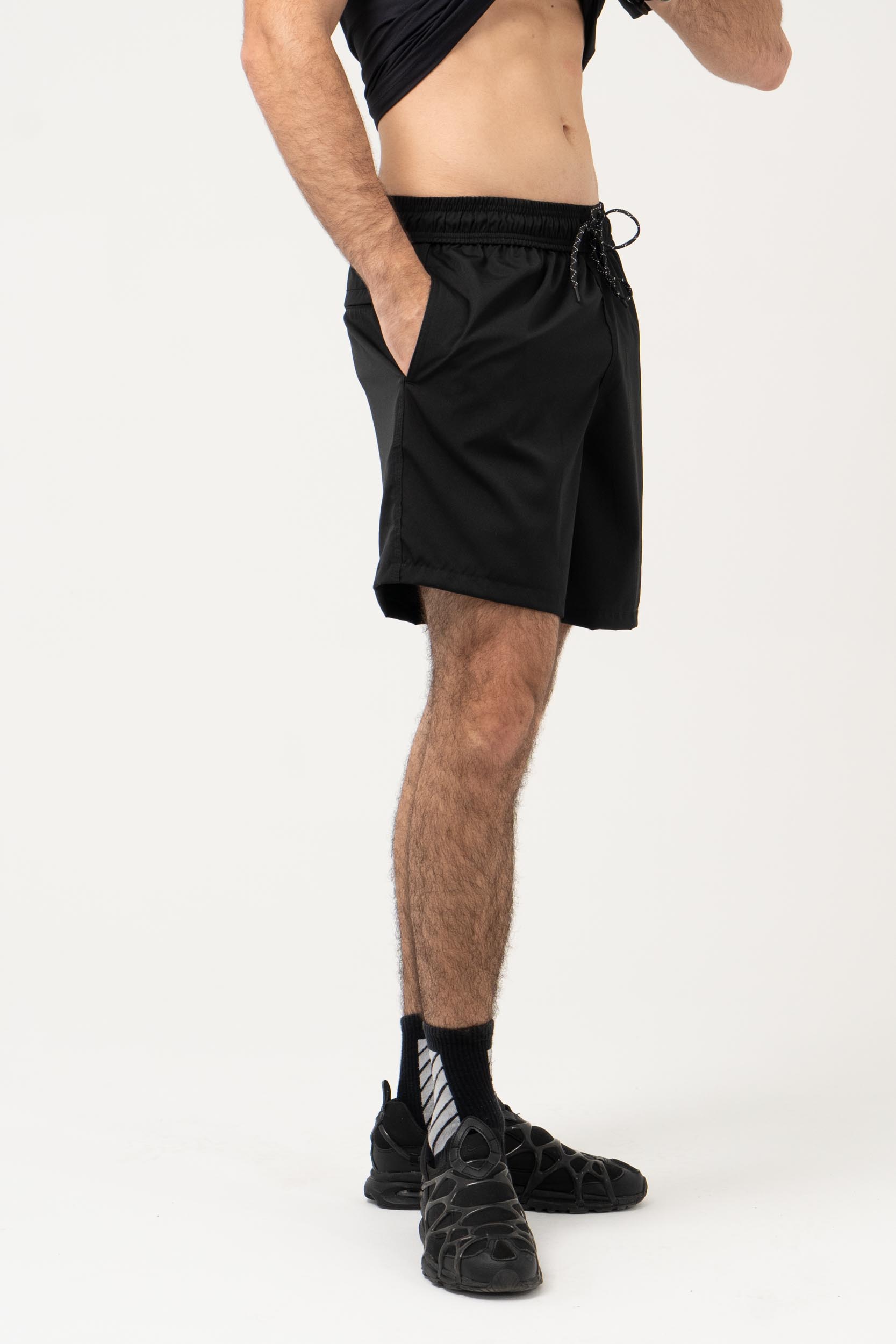 SHORT MASCULINO RAPHA PRETO