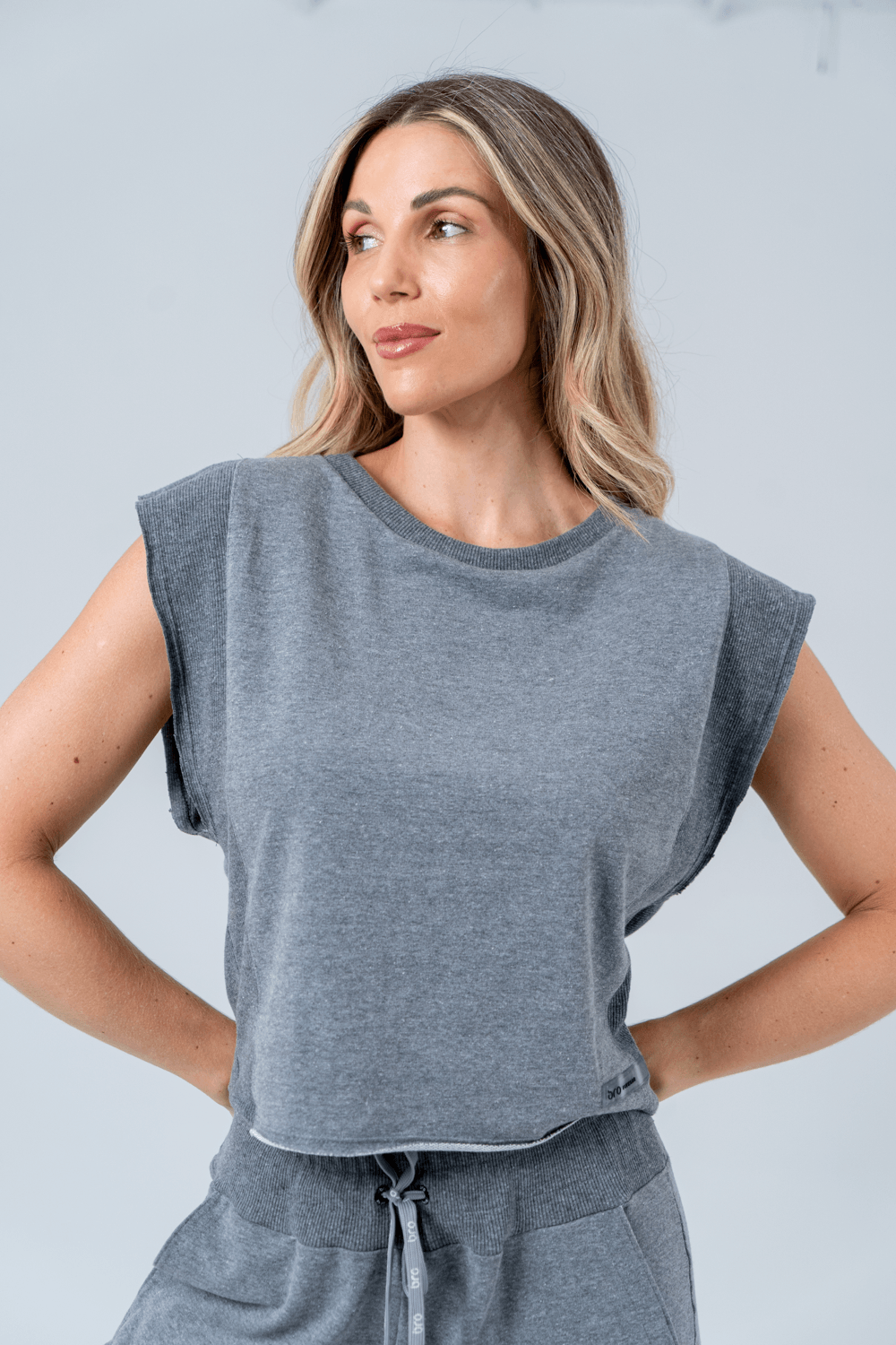 BLUSA CROPPED NATASHA CINZA MESCLA MEDIO